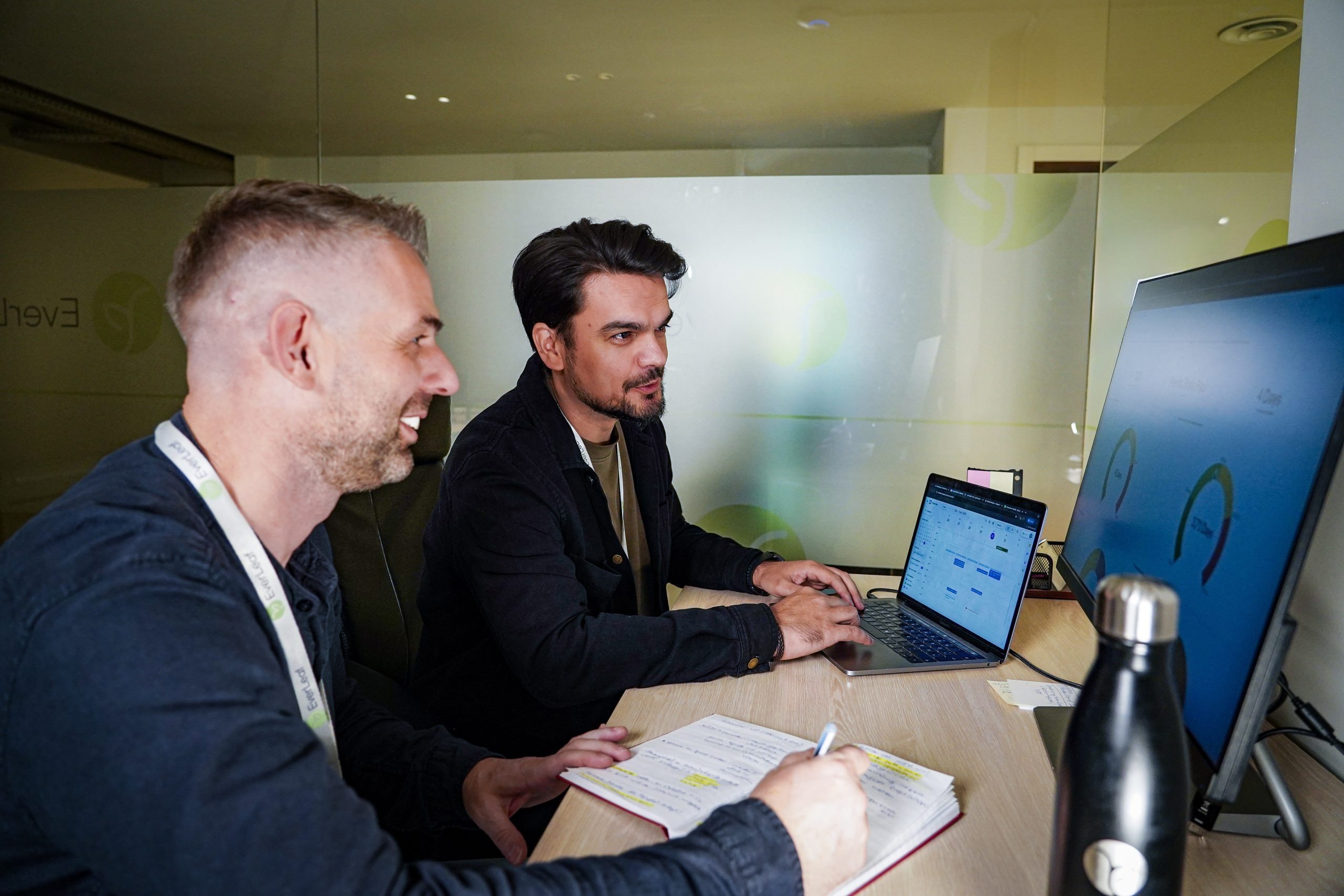 LEAD-GENERIERUNG & QUALIFIZIERUNG:Strukturierter Erstkontakt mit klar definierten Kriterien